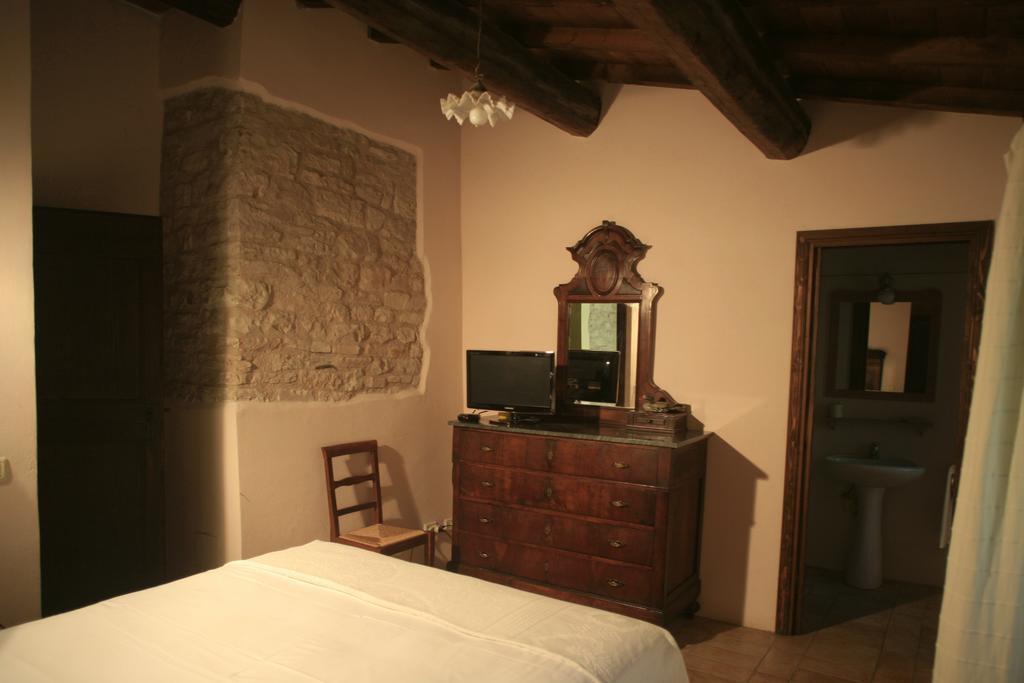 Agriturismo Il Fienile Di Ca Battista 卡利 外观 照片