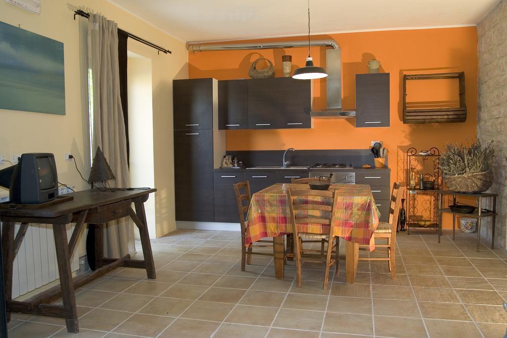Agriturismo Il Fienile Di Ca Battista 卡利 外观 照片